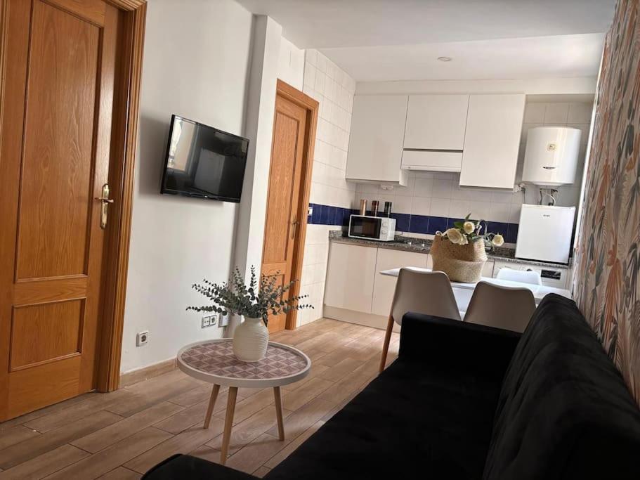 For You Rentals Coqueto Apartamento Temporal De Dos Dormitorios En El Corazon De Madrid Sgv63 Exterior photo